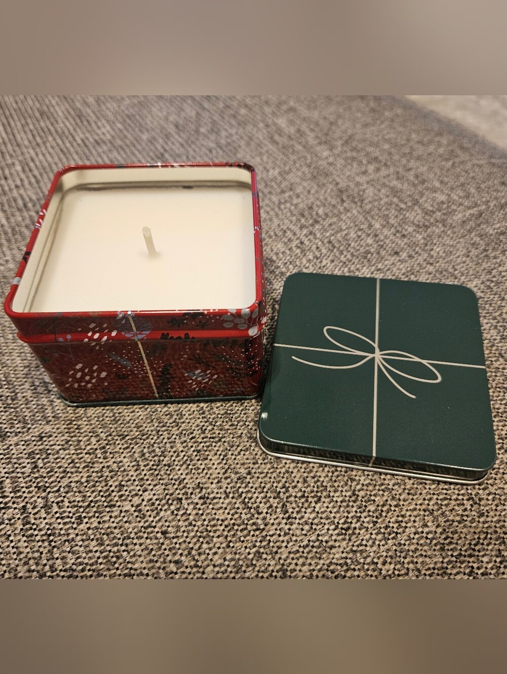 NEW Illume Spiced Pear Soy Candle 4.8 oz tin